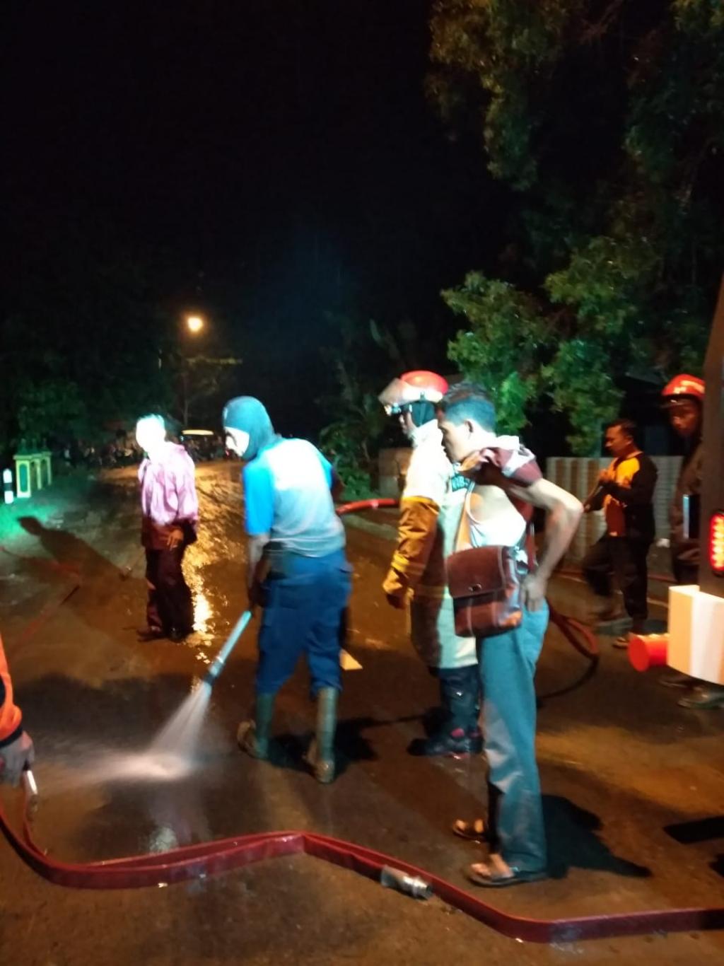 Lurah Desa Seloharjo dan FPRB Desa Seloharjo Sigap Tanggap Bencana 